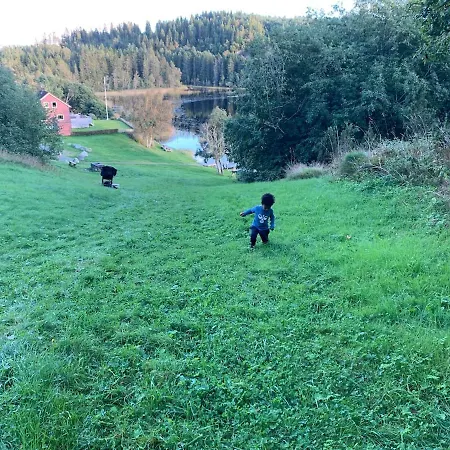 منزل ريفي At Hestsjoen Badeplass تروندهايم